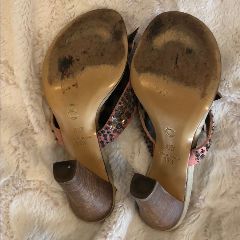 Heels - Picture 4 of 4